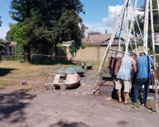 У Центральному парку Кам&#039;янського відновлюють атракціон