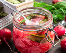 Смакуємо «Рожеві перлини» — глазурований редис із медом