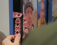 Вишита стрічка памʼяті - патріотична акція