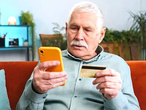 Підтримки старшого покоління: які надбавки та виплати чекають українців до кінця 2025 року