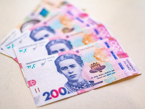 Виплати дітям ВПО повертають, але є нюанс: чому соцзахист поки не приймає заяви