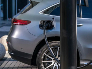 Дніпропетровщина увійшла до ТОП-5 «електромобільних» регіонів України: що обирають водії