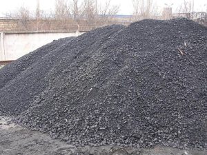 Шлак у Кам’янському продають сотнями тонн: що це за незвичний товар і навіщо він потрібен