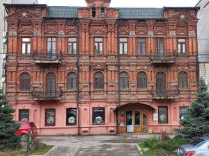 Що насправді означають масонські знаки на старовинних фасадах Дніпра: розслідування істориків