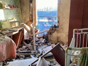 Побиті будинки та понівечене підприємство: які наслідки обстрілу Кам'янського 13 березня