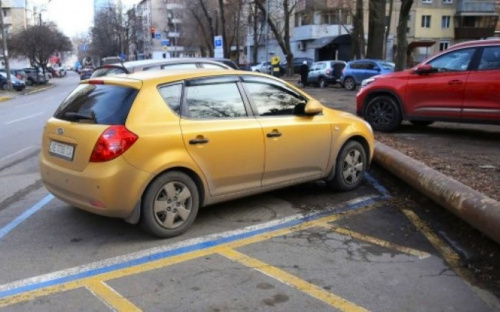 Кам'янчанам-водіям на замітку: у Дніпрі з 1 квітня деякі безкоштовні парковки стануть платними - перелік