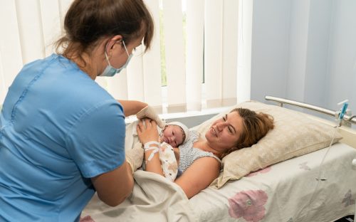 Кого у Кам'янському народилось більше за минулий тиждень - хлопчиків чи дівчаток