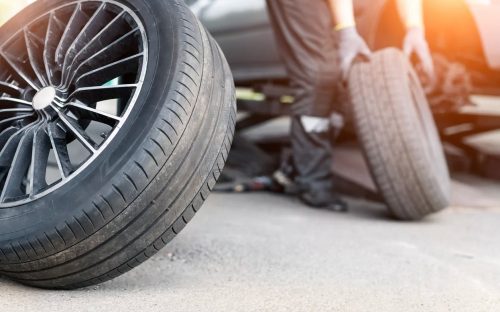 В Україні очікується похолодання: коли перевзувати авто та як уникнути черг на СТО