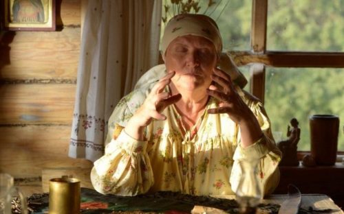 Коли закінчиться війна в Україні: відома дніпровська знахарка назвала вирішальні дати та ключові умови