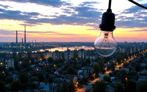Планові відключення світла у Кам’янському: адреси вулиць, де ДТЕК проводитиме роботи 5 вересня