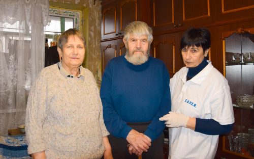 Родина пенсіонерів-переселенців з Бахмуту знайшла прихисток та підтримку у Кам'янському