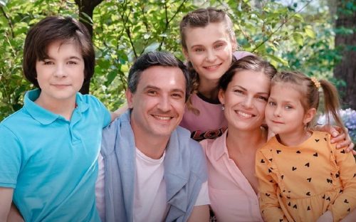 «Просто Надія»: акторка Зоряна Марченко з Кам'янського розповіла про виклики першого року великої війни
