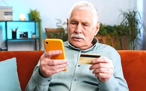 Підтримки старшого покоління: які надбавки та виплати чекають українців до кінця 2025 року