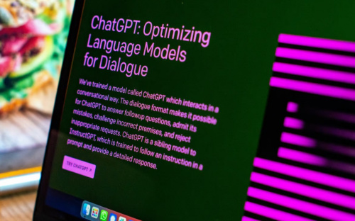 Чи допоможе ChatGPT написати дипломну роботу - роз'яснюють фахівці