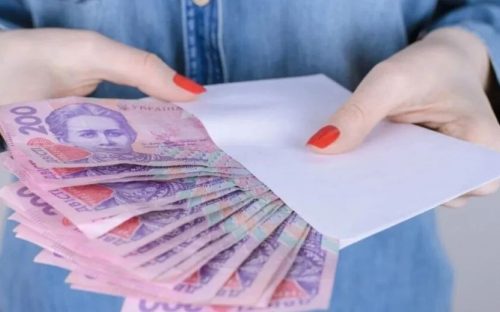 Чому не прийшли гроші ВПО у липні – причини затримки виплат