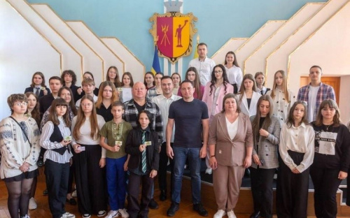 У Кам’янському заснували об’єднання учнівського самоврядування (ВІДЕО)
