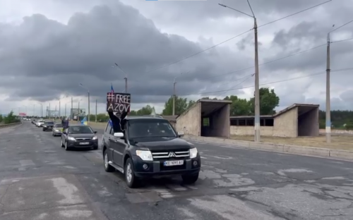 У Кам’янському відбувся автопробіг на підтримку українських військовополонених 