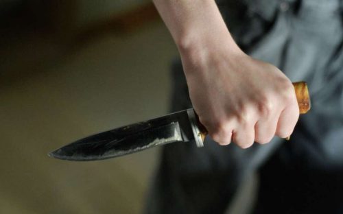 У Верхньодніпровську підліткові розбірки закінчилися поножовщиною - дитина госпіталізована до лікарні