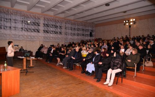 Замість уроків — власна стратегія: як ліцей у Кам’янському готує революцію в навчанні старшокласників