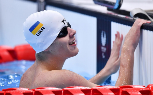 На водних доріжках Кам'янського паралімпієць Михайло Сербін готується до нових рекордів