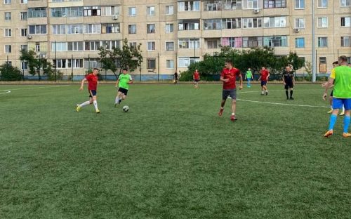 Чемпіонат кам'янського з футболу набирає обертів: розклад поточного туру