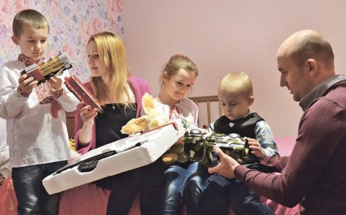 Багатодітні сім’ї, які потребують допомоги, можуть отримати підтримку від держави: куди звертатися кам'янчанам
