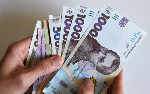 Технічні проблеми з виплатами: ВПО з інвалідністю отримають допомогу із затримкою