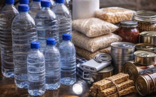 Вода, ліки, тривожна валіза: МВС радить українцям терміново зробити запаси
