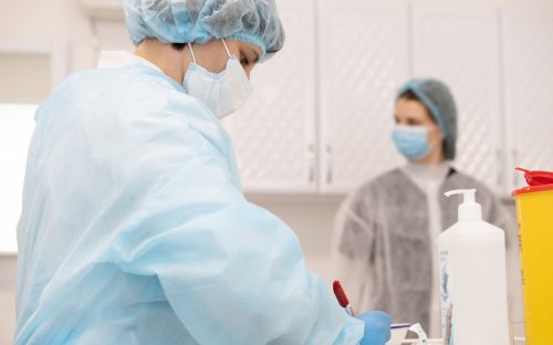 Епідситуація у Кам'янському: захворюваність на ГРВІ знижується серед дітей, але зростає серед дорослих