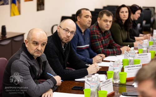 Переплата на мільйон: у Кам'янському уклали договір на обрізку дерев за шаленою ціною