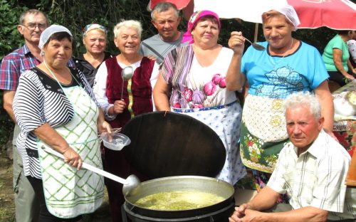 Зливану кашу з Карнаухівки тепер смакують у Європі - подробиці