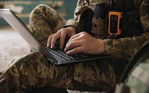 Від служби до нової професії: ветерани можуть вступити до Метінвест Політехніки за спрощеною процедурою