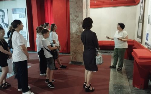 У Музеї історії Кам'янського обговорили роль мови як маркера ідентичності в умовах війни - подробиці
