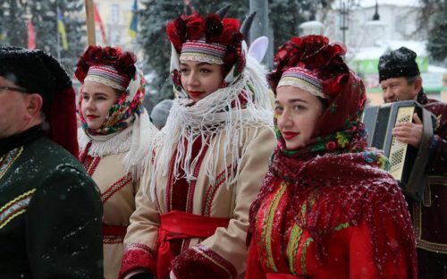 Як у Кам’янському будуть відзначати зимові свята: що заплановано в громаді