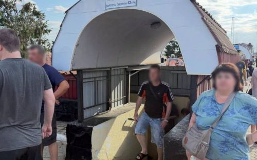 Платний туалет замість бомбосховища: ситуація на вокзалі Дніпропетровщини викликала хвилю обурення