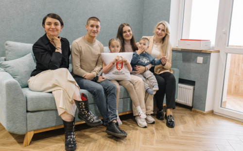 «Серце Азовсталі»: оборонці Маріуполя з інвалідністю отримають у власність квартири, адаптовані під їх потреби