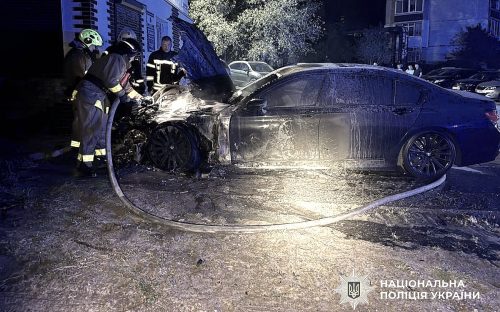 Підпалив авто за кеш: у Кам’янському затримали юнака, який на замовлення знищив BMW 
