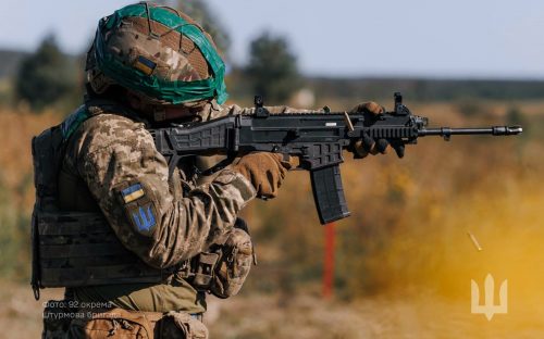 Йдуть малими групами та гублять зв’язок: військовий розкрив ситуацію біля Дніпропетровщини