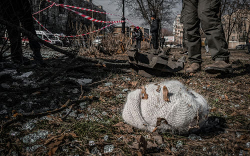 На межі Дніпропетровщини запеклі бої: ворог кинув у наступ десятки штурмових груп