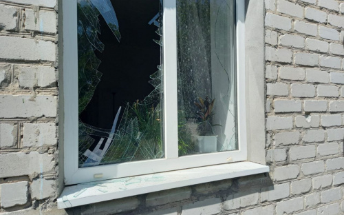 Ракетний удар по Кам’янському району: спалахнула пожежа, триває повітряна тривога