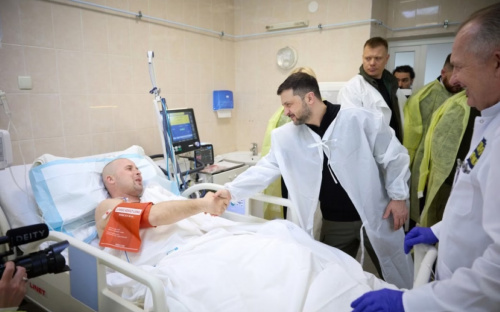 Зустрівся з амбасадорами проєкту ТитаниUA та нагородив поранених військових - подробиці візиту Володимира Зеленського до Дніпра