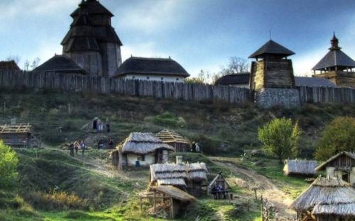 Козацькі зимівники, які стали селами: де на Дніпропетровщині шукати найстаріші хати та залишки справжнього побуту