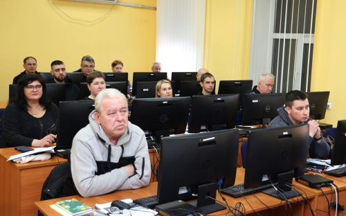 Навчання заради безпеки: на Каметсталі підвищували кваліфікацію працівників залізничного транспорту