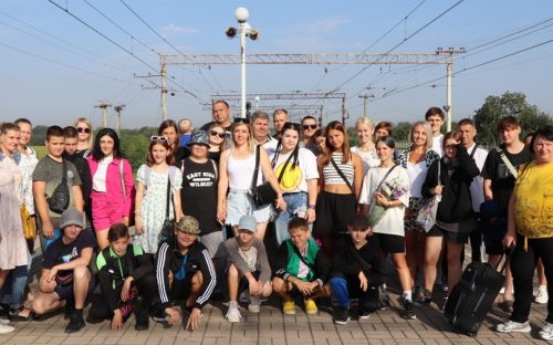 Подорож до Хогвартсу з Кам'янського: Метінвест із партнерами подбали про оздоровлення дітей військовослужбовців