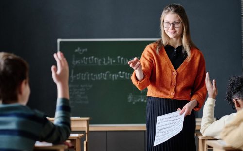 Найкращі фільми про вчителів: дивимось кіно до Дня учителя