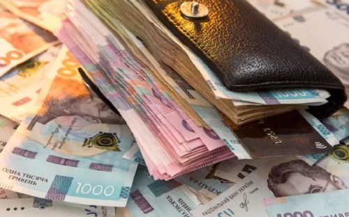 Що буде, якщо ігнорувати борги за комуналку: коли блокують рахунки та чи можуть забрати житло