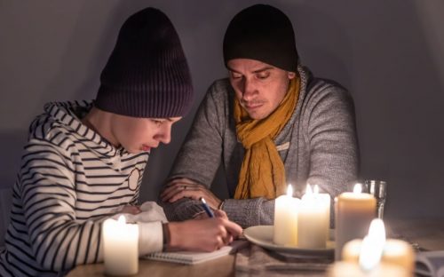 У Кам'янському у п'ятницю, 17 жовтня, вимикатимуть світло: графік та адреси відключень