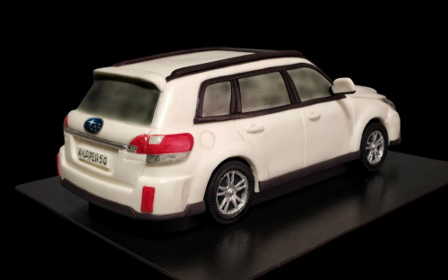 Солодкий автопарк кондитера з Дніпра поповнив 3D вершковий торт 