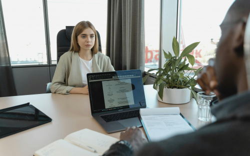 Актуальні професії: кого шукають у березні роботодавці Дніпропетровщини