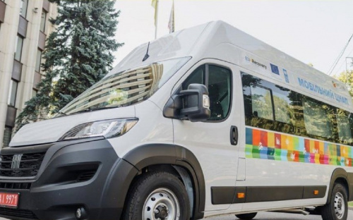 Мобільний ЦНАП у Кам’янському продовжить надавати свої послуги у квітні: графіки та адреси